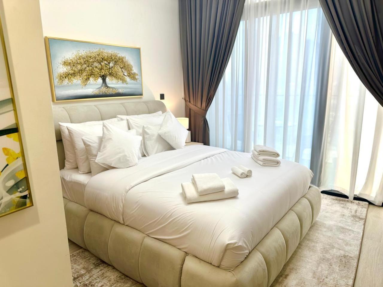 Apartment Living With Burj Khalifa *