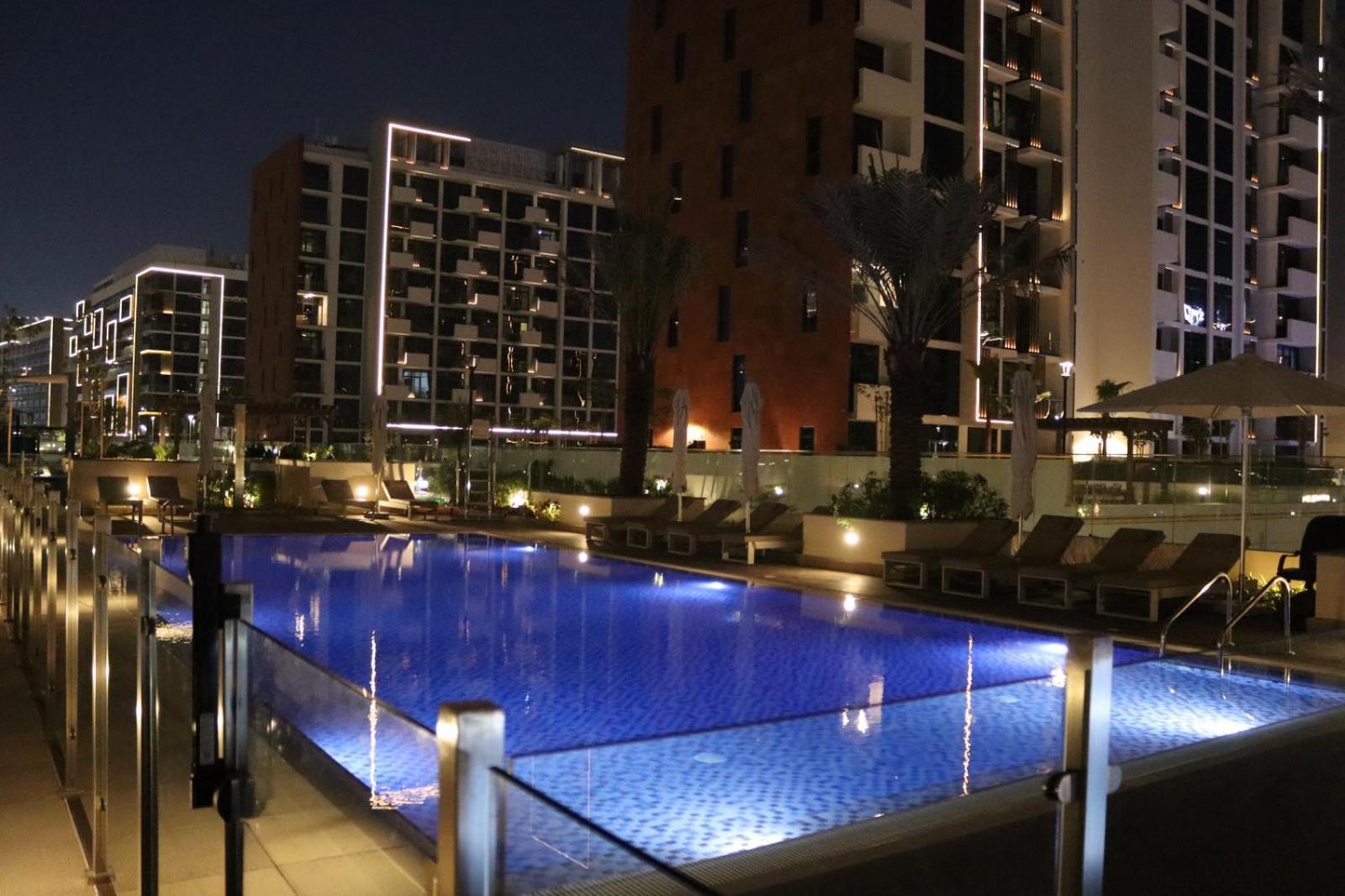 Living With Burj Khalifa Apartment *